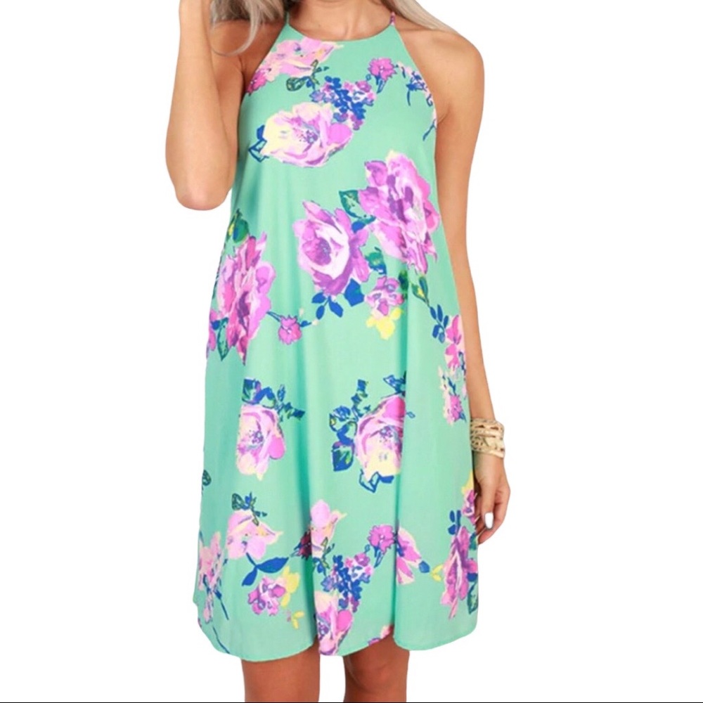 Everly Mini Dress Shift Halter Back Keyhole Size Medium Pre-Loved